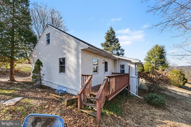 939 GRAVEL PIKE, Schwenksville, PA 19473