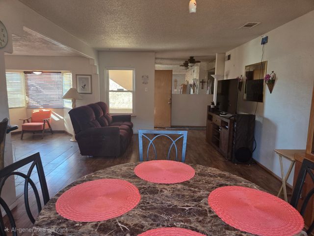 632 57th Street NW, Albuquerque, NM 87105