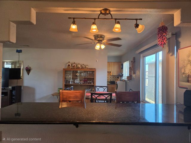632 57th Street NW, Albuquerque, NM 87105