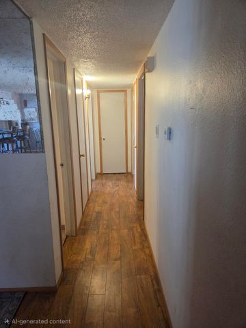 632 57th Street NW, Albuquerque, NM 87105