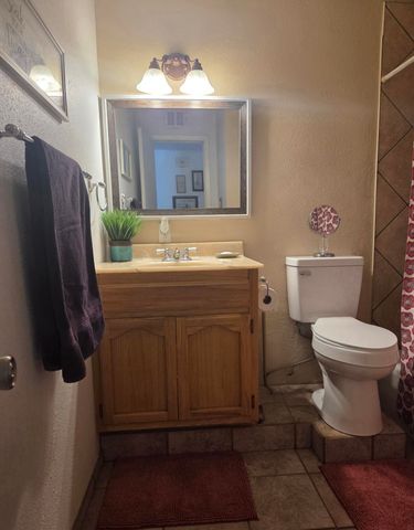 632 57th Street NW, Albuquerque, NM 87105