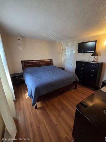 632 57th Street NW, Albuquerque, NM 87105