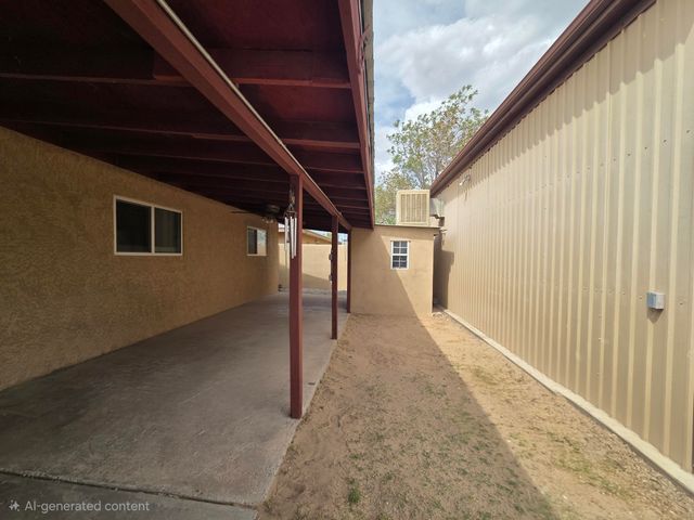 632 57th Street NW, Albuquerque, NM 87105