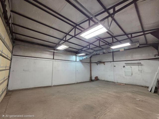 632 57th Street NW, Albuquerque, NM 87105