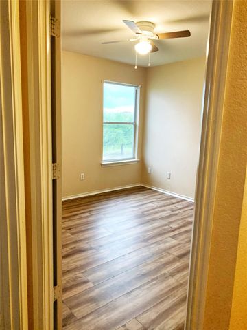 719 Decker DR, Hutto, TX 78634