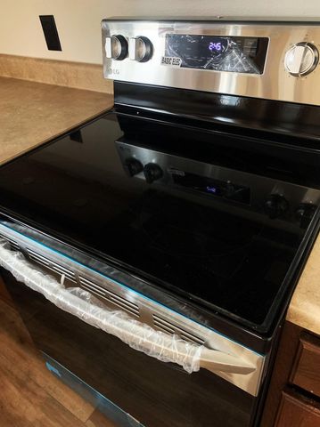 719 Decker DR, Hutto, TX 78634