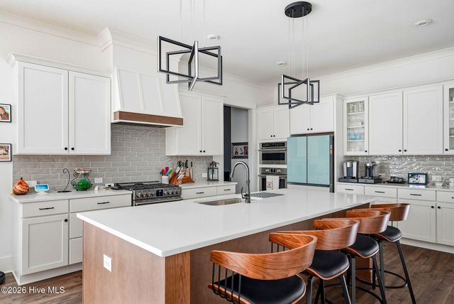 275 Hollycrest Drive, Pinehurst, NC 28374