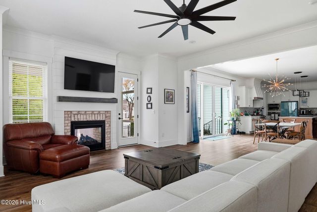 275 Hollycrest Drive, Pinehurst, NC 28374