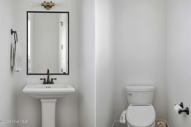 275 Hollycrest Drive, Pinehurst, NC 28374