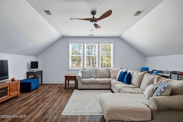 275 Hollycrest Drive, Pinehurst, NC 28374