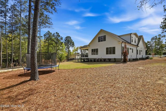 275 Hollycrest Drive, Pinehurst, NC 28374