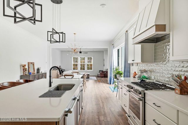 275 Hollycrest Drive, Pinehurst, NC 28374