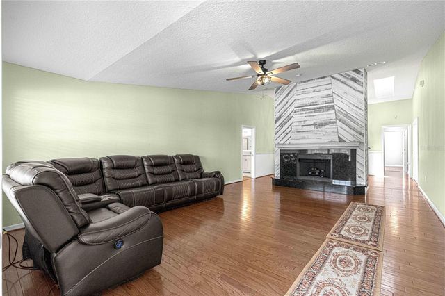 925 BEVERLY HARBORS DRIVE, Leesburg, FL 34748