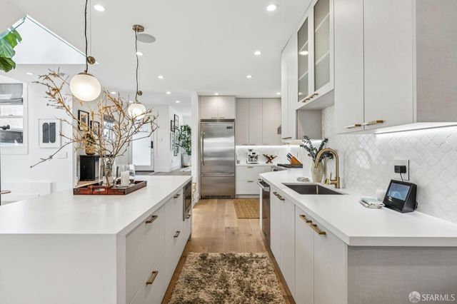 4376 17th Street, San Francisco, CA 94114