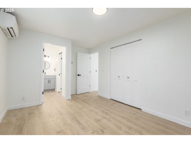 2817 APPLEWOOD Ln, Eugene, OR 97408