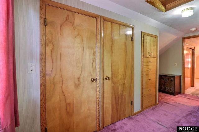 2075 Fairacres Drive, Fremont, NE 68025