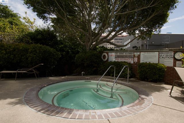 6363 Christie Ave 905, Emeryville, CA 94608