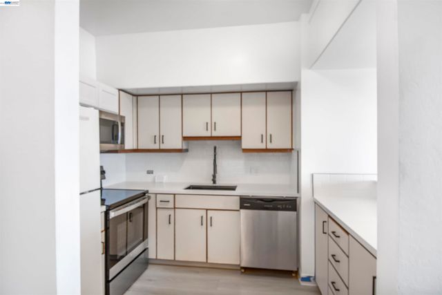 6363 Christie Ave 905, Emeryville, CA 94608
