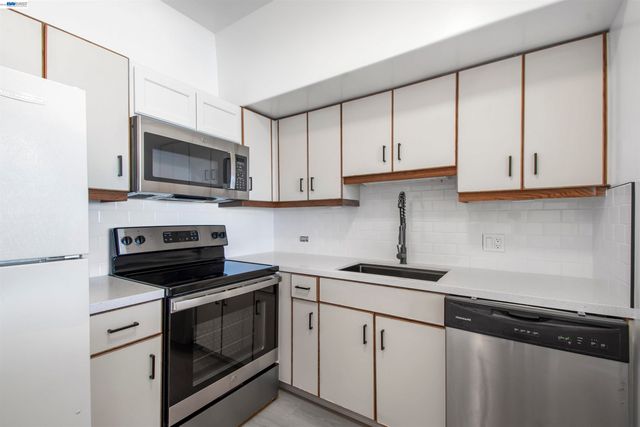 6363 Christie Ave 905, Emeryville, CA 94608