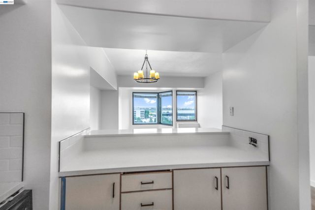 6363 Christie Ave 905, Emeryville, CA 94608