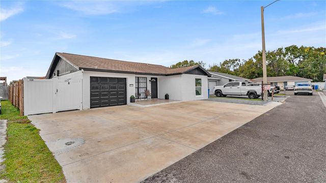 8912 SABODA COURT, Tampa, FL 33634