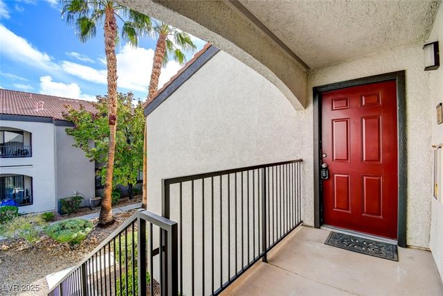 950 Seven Hills Drive 222, Henderson, NV 89052