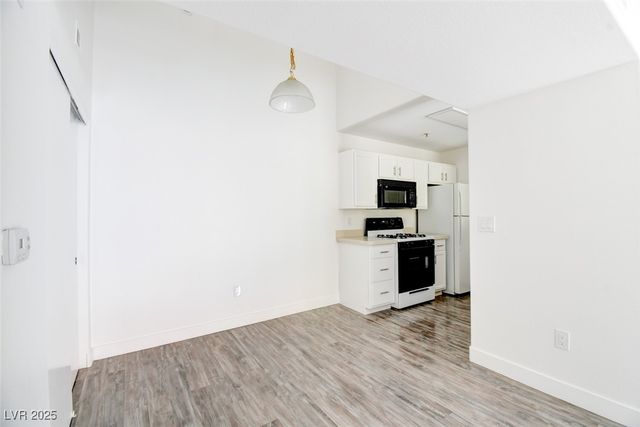 950 Seven Hills Drive 222, Henderson, NV 89052