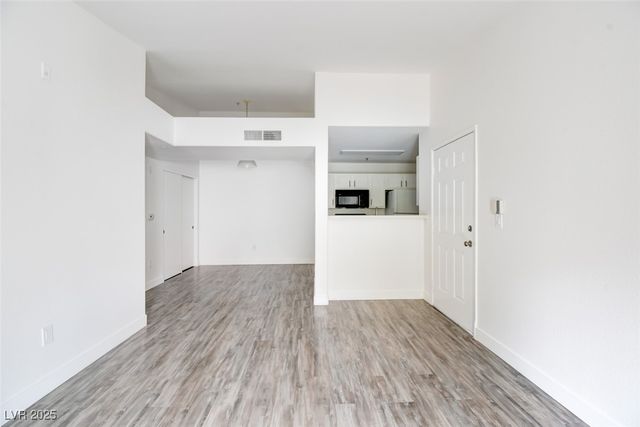 950 Seven Hills Drive 222, Henderson, NV 89052