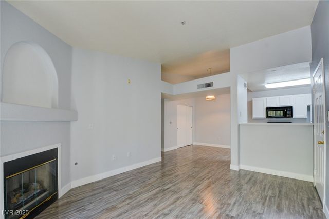 950 Seven Hills Drive 222, Henderson, NV 89052