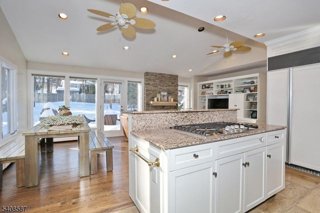 28 Bear Mountain Rd, Ringwood Boro, NJ 07456