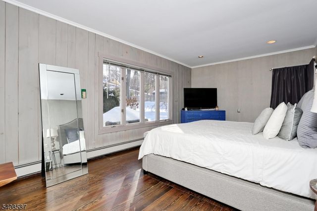 28 Bear Mountain Rd, Ringwood Boro, NJ 07456