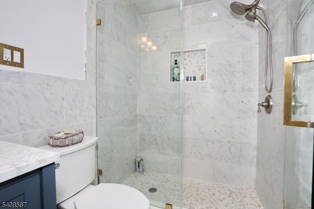 28 Bear Mountain Rd, Ringwood Boro, NJ 07456