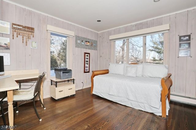 28 Bear Mountain Rd, Ringwood Boro, NJ 07456