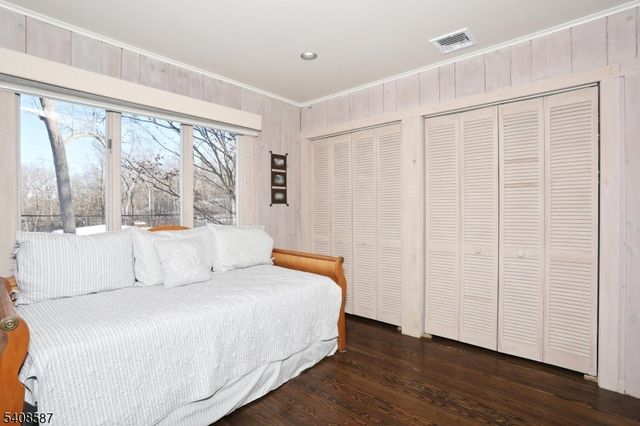 28 Bear Mountain Rd, Ringwood Boro, NJ 07456