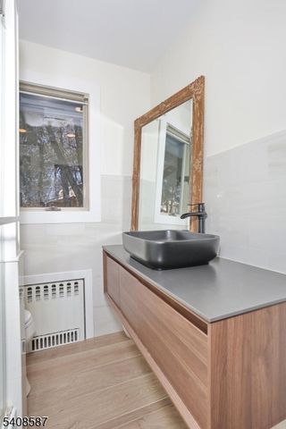 28 Bear Mountain Rd, Ringwood Boro, NJ 07456