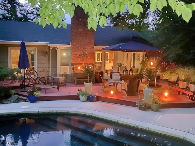 28 Bear Mountain Rd, Ringwood Boro, NJ 07456