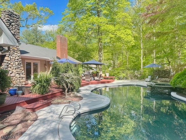 28 Bear Mountain Rd, Ringwood Boro, NJ 07456