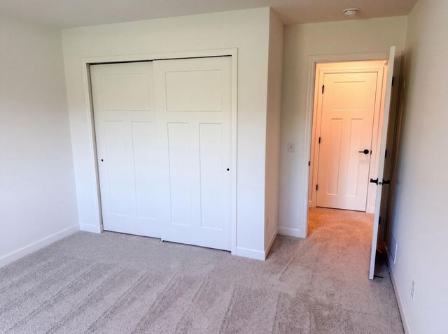851 Londonderry Lane NW, Rochester, MN 55901