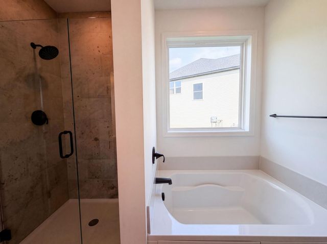 851 Londonderry Lane NW, Rochester, MN 55901