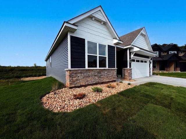 851 Londonderry Lane NW, Rochester, MN 55901