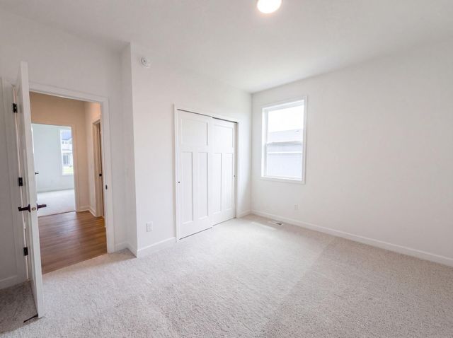 851 Londonderry Lane NW, Rochester, MN 55901