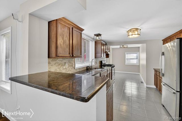 42205 E Huron River Drive, Van Buren, MI 48111