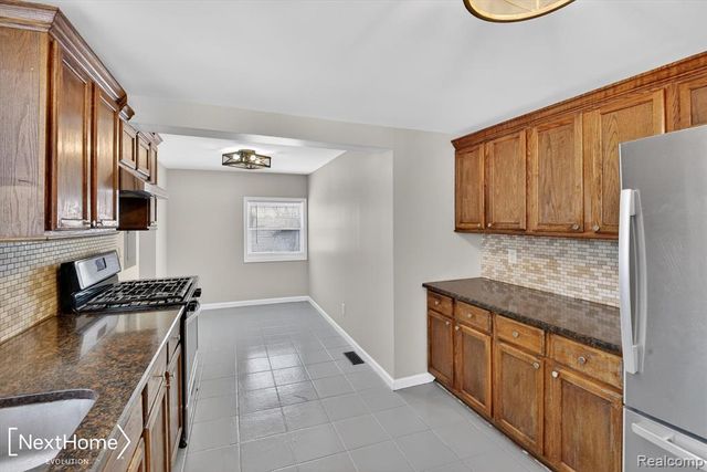 42205 E Huron River Drive, Van Buren, MI 48111