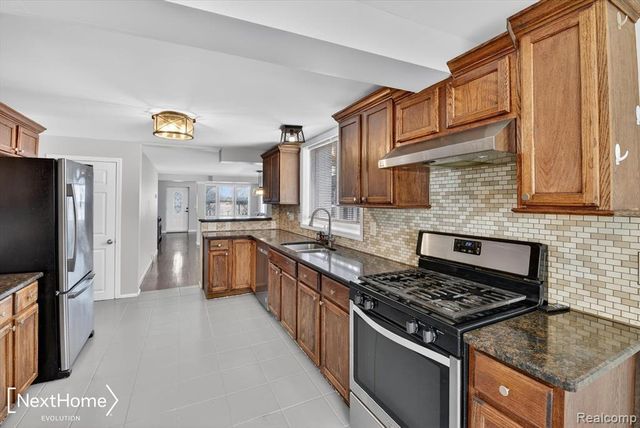 42205 E Huron River Drive, Van Buren, MI 48111