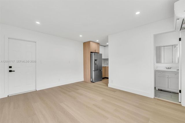 1611 NE 50th Ct 5, Fort Lauderdale, FL 33334