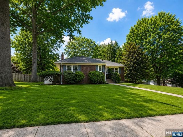 204 Kensington Avenue, Norwood, NJ 07648