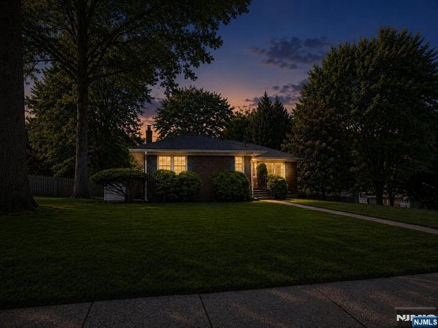 204 Kensington Avenue, Norwood, NJ 07648