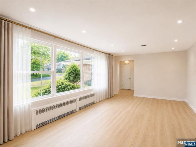 204 Kensington Avenue, Norwood, NJ 07648