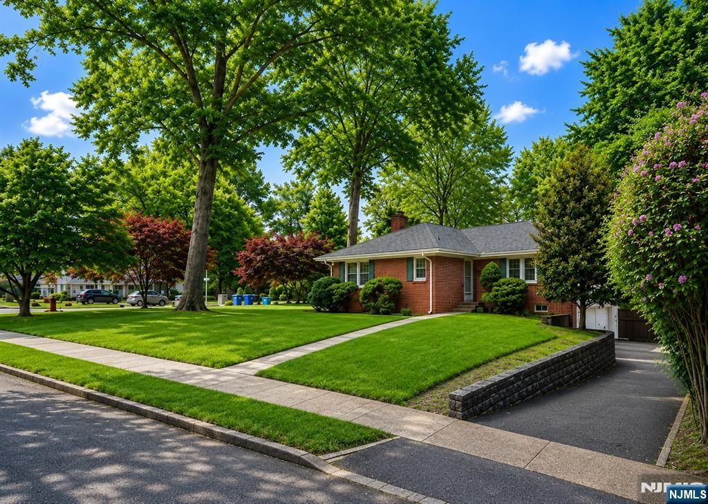 204 Kensington Avenue, Norwood, NJ 07648