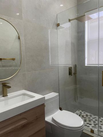 5350 SW 33rd Ave, Hollywood, FL 33312